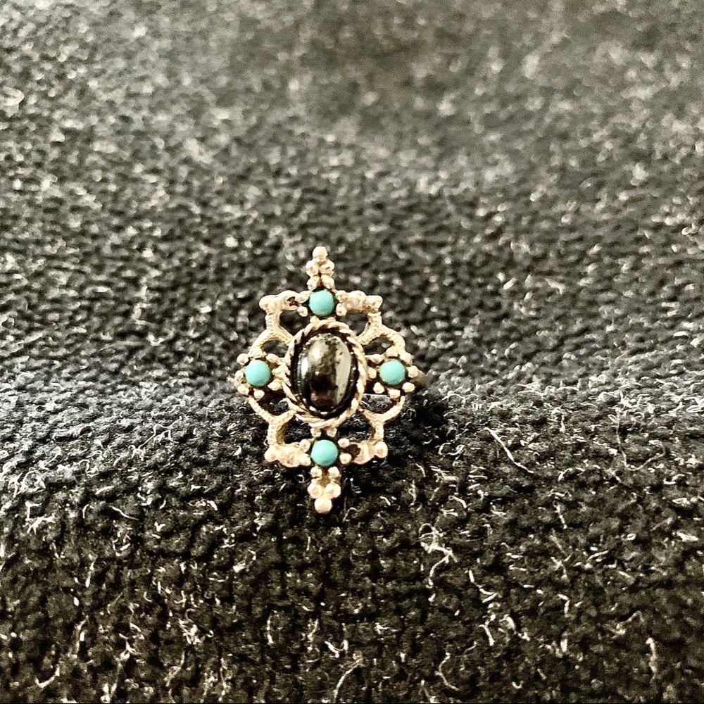 Vintage silver ring with green & black stones